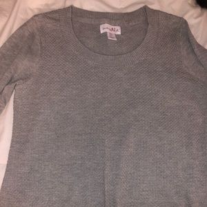 Grey fitted, thin, textured sweater